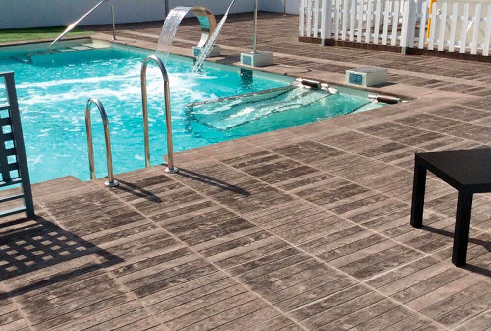 Suelos para Piscinas 2024